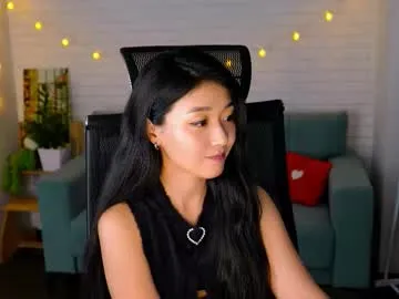 hannarosie — lets sexy dancee!  #asian #feet #braces #18 #shy [1475 tokens remaining]