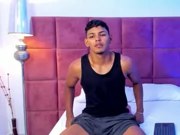 hugo_cano — SHOW CUM!! Give me great welcome here on the site on this special day. #slave #findom #latino #master #new #muscle #cum  [1999 tokens remaining]