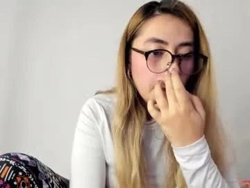 hyunjooo — GOAL: show ass in doggy [40 tokens remaining] LUSH ON!! Make me cum with your vibes :) #german #nonude #fit #hairypussy #goddess
