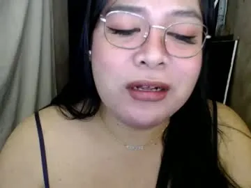 iana_whorexxx — i am hoping theres someone accepting me here even i am not pretty #squirt #asian #pinay #hairy #lovense [2000 tokens remaining]