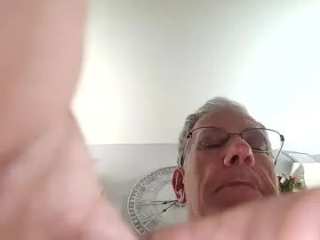 illshowmine1 — Freechat on Chaturbate