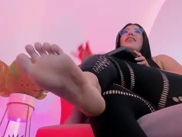 im__mia —  Bbc Worship QOS Goddess in control Cuckolds, slaves and sissys--- Kneel and pay your tax now!! - Goal: Tribute for the goddess [1543 tokens left] #cuckold #feet #bbc #sph #mistress
