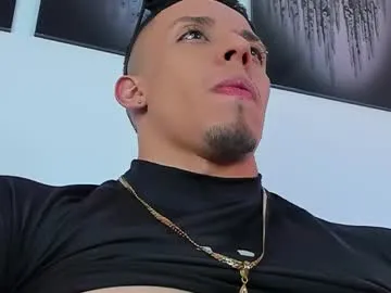 inkangelo — GOAL: Rub my nipples and oil my chest [140 tokens remaining] Welcome to my room! #muscle #bigcock #master #cum #bigass