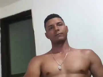 intriga09 — Intriga09's  bienvenidos a una tarde divertida #muscle #latino #pvt #bigcock #uncut