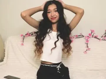 isauraangeletti — Hey CB! My first goal^^ [50 tokens left] Hello Im Selina, its my firts day here! #shy #skinny #18 #smalltits #asian
