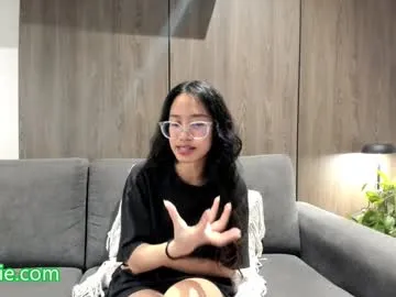 itsyourcassie — Dont forget to give thumbs up x haha #asian #petite