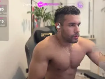 izaak_lover — let's do cum  #muscle #bigass #hairy #cum #uncut [4000 tokens remaining]