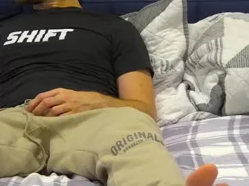 jakesnake442 — Jakesnake442's room #fit #bigcock #beard #horny #strip