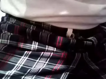 jamd5 — cum on public stream [973 tokens remaining]