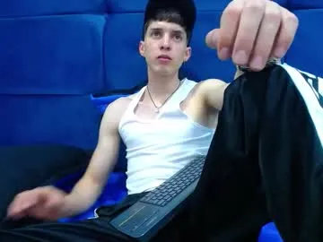jheampiero — GOAL: Sexy Dance [18 tokens remaining] Welcome to my room! #young #bigcock #feet #new #twink
