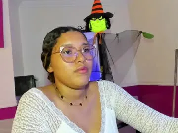 jimena_bell — GOAL: Sexy Dance [28 tokens remaining] Welcome to my room! #feet #ebony #bigboobs #young #new