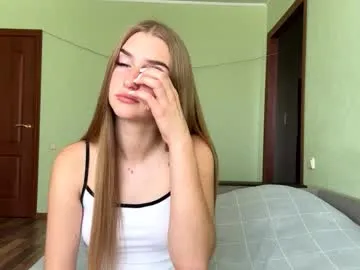 jinnyjaquins — GOAL: show my tongue [33 tokens remaining] Hi everyone my name is Jinny I'm new here but I really like to play  #feet #shy #18 #teen #new
