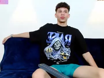 john_ssnow29 — cum  #cum #bigcock #uncut #lovense #latino [693 tokens remaining]