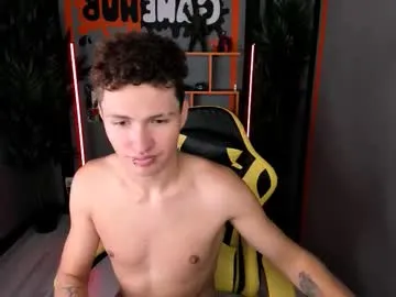 jonny_dark — GOAL: show cum [671 tokens remaining] Welcome to my room! My toy is turned on! Hi ! It's my first time here. Let's play a game. #gay #muscle #latino #feet  #bigass