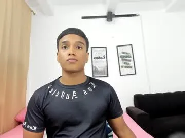 juliannmattius — SEXY DANCE dedos [100 tokens izquierdo] #men #bi #new #latino #Fit #Daddy #18  [0 tokens remaining]