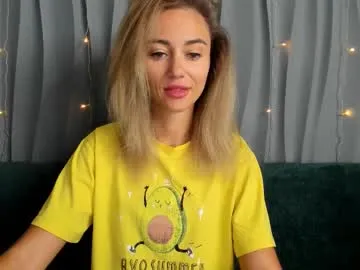 juliastar41 — #natural #cute #smalltits #new #smoke #lovense #feet  #skinny #pvt