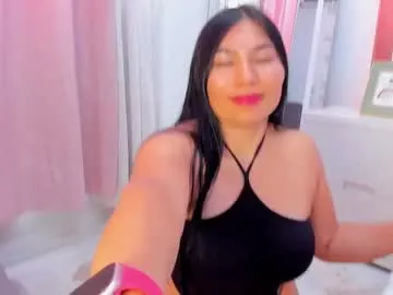 karinagomezxxx — GOAL: Shake My Booty And Slap It [44 tokens remaining] My pussy is vibrating just for you #bigboobs #mature #natural #shy #c2c