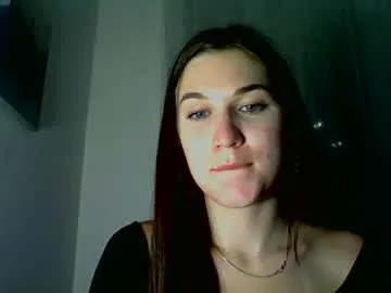 katie_foxi — Hello everyone, I will be glad if you support me on my first day, sweet kisses ##new #nonude #shy #sweet #natural [999 tokens remaining]