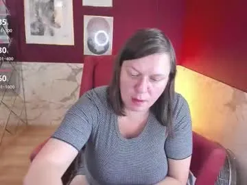 kellysuper — Goal: pussy close up**) #milf #bigtits #lovense #c2c #bigwoman [52 tokens remaining]