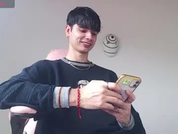 kendall_ros — #bigcock #cum  #latino #showcum #lovense [399 tokens remaining]
