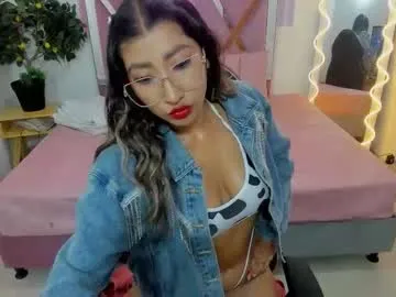 kenndal_tay — GOAL: finger pussy [67 tokens remaining] Welcome to my room! #bigboobs #latina #hairy #18 #ebony