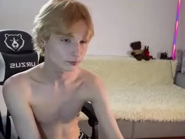kessy_white — GOAL: HARD cock [150 tokens remaining] welcome to my room guys...my pvt open for you!! #uncut #18 #teen #bigcock #twink