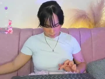 khloe_cute_ — GOAL: BOUNCE TITS [150 tokens remaining] Welcome to my room! #18 #bigass #bigboobs #new #legs