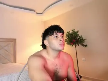 kilian_luxe — Spit biceps - Naked [111 tokens left] #bigcock #new #18 #hairy #young