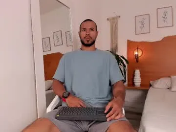 killua_zagarra_ — Close up bulge and make u lick it [88 tokens left] Feel my #muscle on you #bigcock #pvt #armpits #cum
