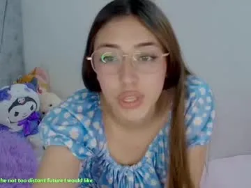 kimmy_veggaa — show ass [0 tokens remaining] #teen #daddy #feet #new