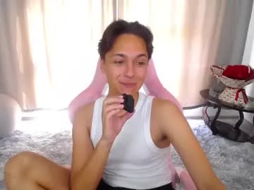 kitty_boy246 — licking finger close to camera [25 tokens left] #new #bigcock #18 #gay #femboy