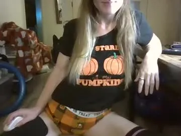 kittyboob00fuck — Freechat on Chaturbate