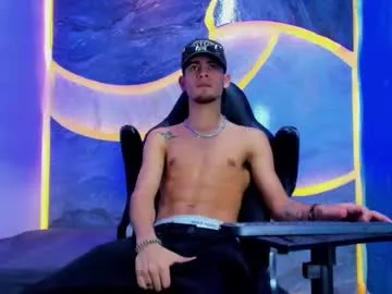 kroddy_jv — Remove all your clothes love [111 tokens remaining] #twink #cum #feet #bigcock #master