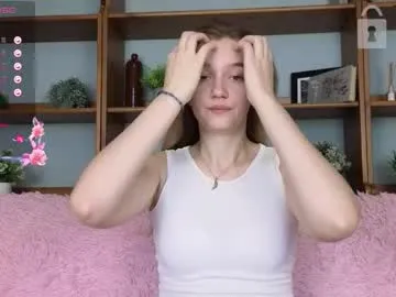 ksuhesa — lick lips and fingers close to the camera [236 tokens left] #natural #18 #nonude #skinny #shy