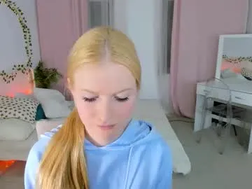 laly_peach — Hi ^^ - Goal: dancing [222 tokens left] #feet #blonde #daddysgirl #petite #nonude