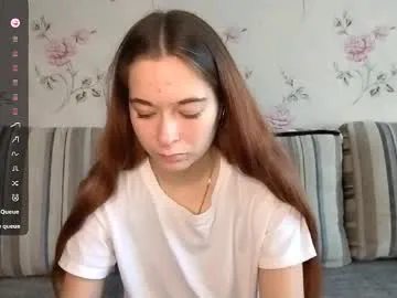 lanitatower — Goal: Lift my T-shirt and show my a bra. My name is Karina #new , new experience to me, hope it turns out well :3  #skinny #young #18 #shy [90 tokens remaining]