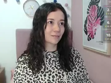 lanna_mills — Complety naked (striptease) [30 tokens left] play whit a dildo free in premium pvt  #daddy #anal #nature #c2c #lovense
