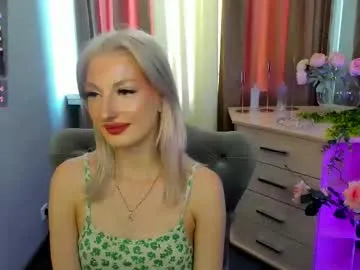 laura_blush — Hi, my name is Laura! NTMU^^ Lets fun with my lovense  Goal squeeze my nipples #shy #new #young #smalltits #skinny [17 tokens remaining]