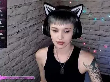 lauren_raquel — Empty your wallet for me  #femdom #lovense #mistress #strapon #findom [2000 tokens remaining]