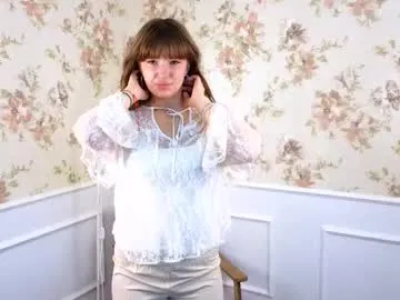 laureneclaridge — Hi guys! I'm Mia! It's my first day here! Goal - air kiss ^^ #18 #new #shy #natural #young [9 tokens remaining]
