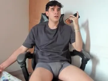 leo_jones389 — BIG CUM AT GOAL 8!!! #18 #lovense #young #bigass #smoke [150 tokens remaining]