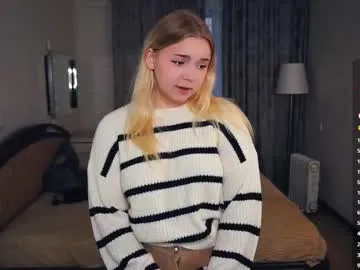 leotafredericks — Make my pussy still wet [3235 tokens remaining] Hello guys! Im Lora! #18 #new #shy #curvy #cute! My GOAL:
