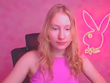 leylaice — GOAL: Dance [273 tokens remaining] Welcome to my room! #shy #blonde #skinny #teen #new
