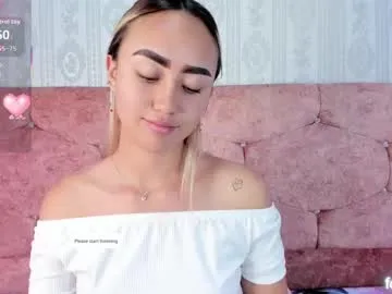 liaa_18 —  sweet smile  [18 tokens left] #slave #submissive #skinny #cute #erotic