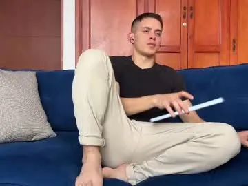 liam_enzho — Cum show... #master #cut #top #hairy #top #bigdick [400 tokens remaining]