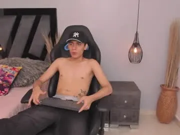 liam_ossa — GOAL: Cum Show [1111 tokens remaining] Welcome to my room! #new #latino #18 #bigdick #young #twink #femboy