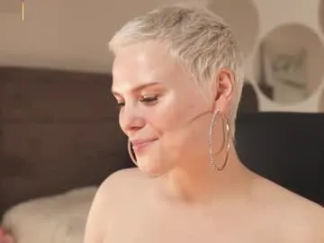 likaaberry — Naked #cute #shorthair #new #bigtits #blonde [0 tokens remaining]