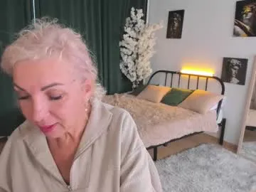 lilia_moons — jumping boobs [67 tokens left] #milf #mature #new #bigboobs #lovense
