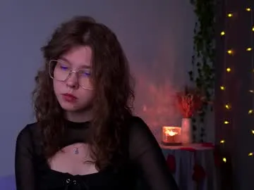lisa_roses —  New photos in my bio! Goal: Tease legs on chair #natural #18 #shy #teen #nonude [200 tokens remaining]