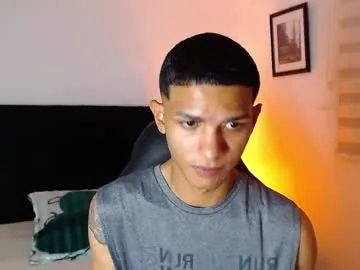 logan_military — hello guys welcome to my room, my name is LOGAN and I will be delighted in pleasert you all sexual whims #cum #athletic #bigcock #latin  [2999 tokens remaining]